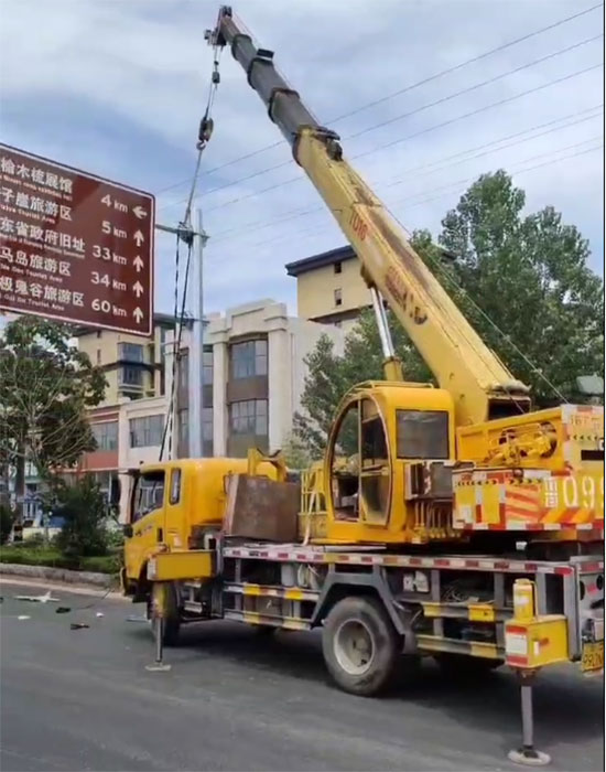 旅游指示标牌施工现场